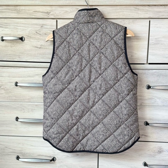J.Crew Herringbone quilted Puffer Vest with very cool knit print - Picture 2 of 10